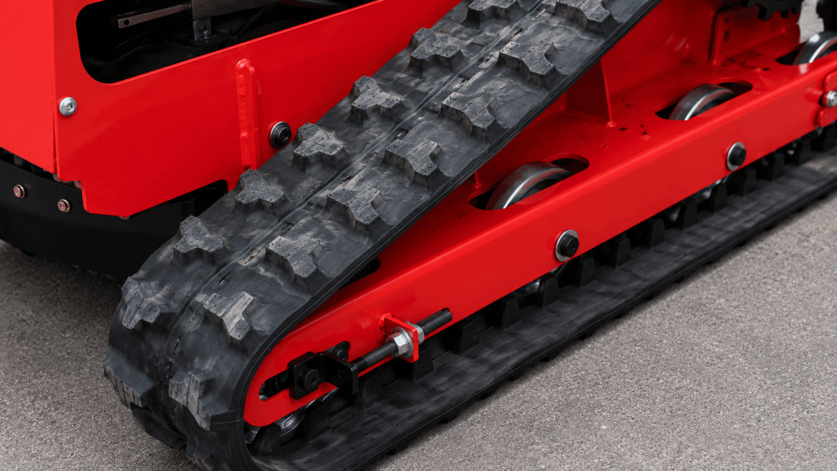 1000 Track Type Lawn Mower - view 5